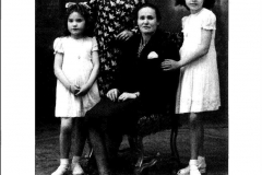 27_narcisa_e_hijas